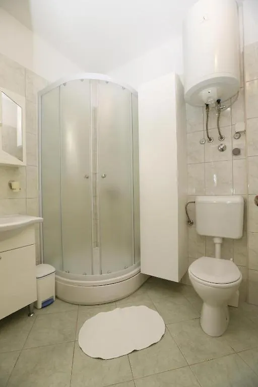 Lucky A2 Appartement Baška Kroatië